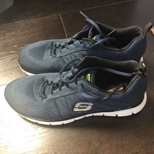 Skechers stretch knit memory foam shoes